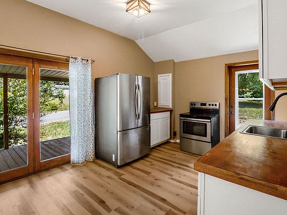 4th image of 90 Jennings Creek Ln