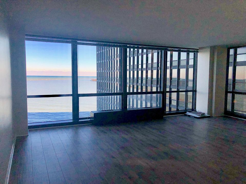 1st image of 910 N Lake Shore Dr APT 1315