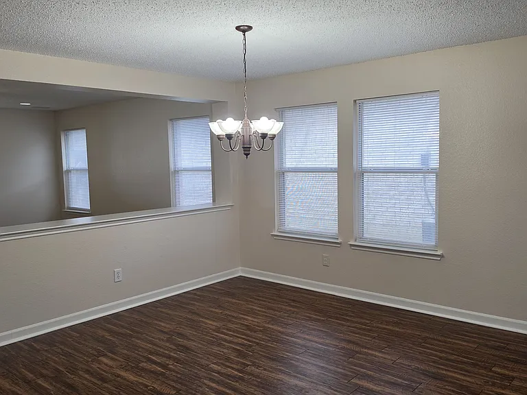 1625 Princess Ln — Photo 18
