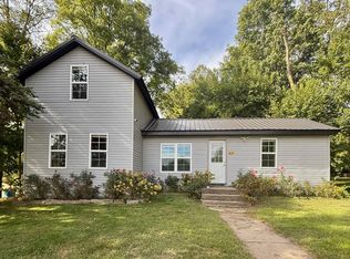427 E Main St, Burr Oak, MI 49030