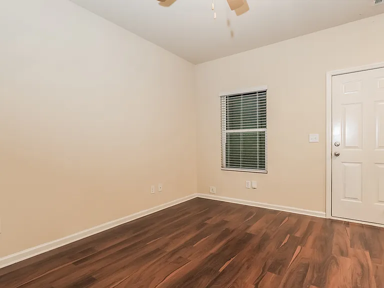 308 Highwood Ln — Photo 5