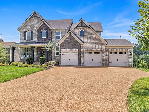 3rd image of 330 Crescent Moon Cir
