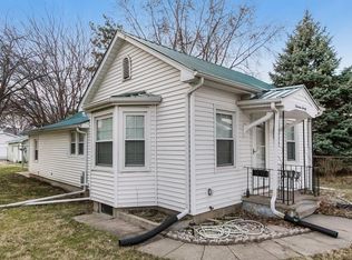 1420 J St SW, Cedar Rapids, IA 52404