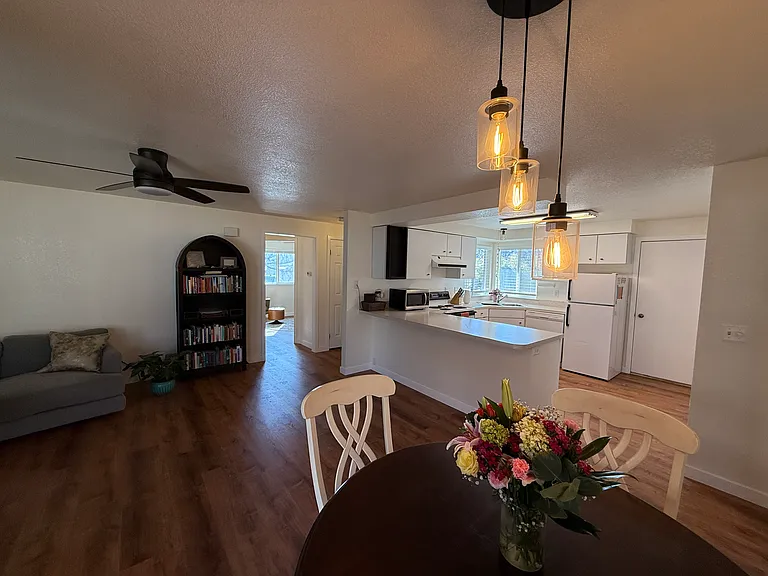 3675 N Collister Dr — Photo 6