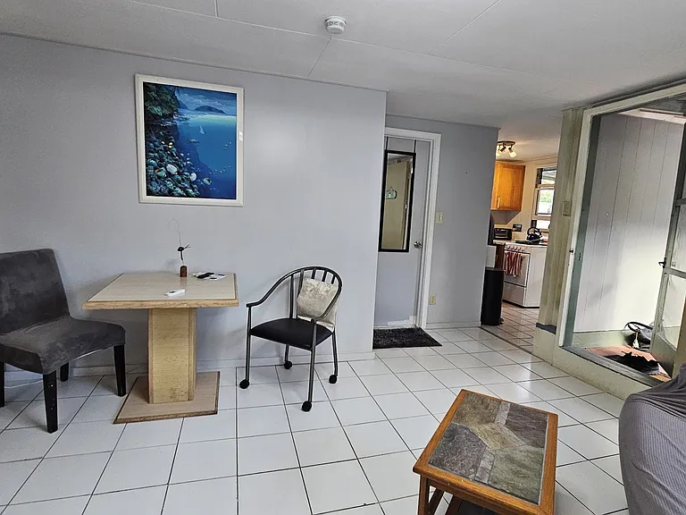 441 Kuliouou Rd #D — Photo 26
