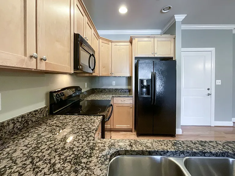 518 Clarice Ave #308 — Photo 16