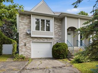 671 Berthiaume St, Hawkesbury, ON K6A 3M1