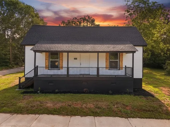 204 Kay St, Honea Path, SC 29654