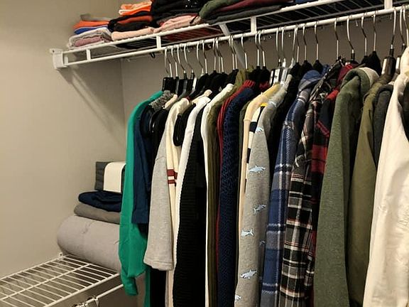 Master Bedroom Walking Closet