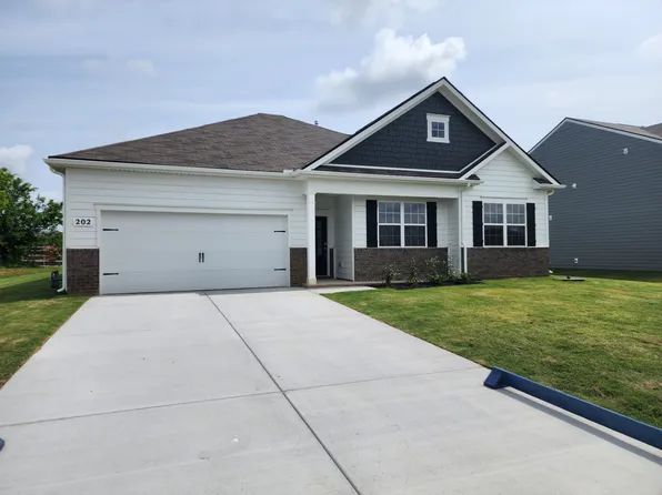 202 Crossgrain Rd, Cookeville, TN 38506