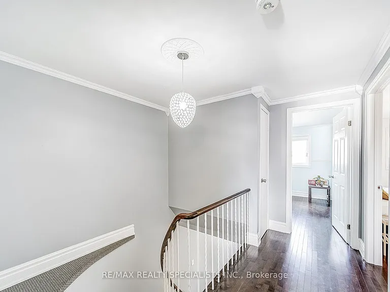 3148 Harris Cres #UPPER — Photo 12