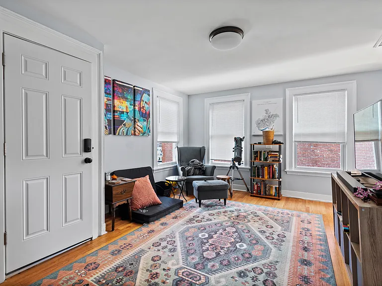20 Pearl St #2 — Photo 19