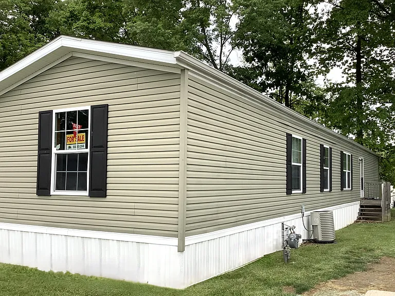 Apple Creek — Photo 14