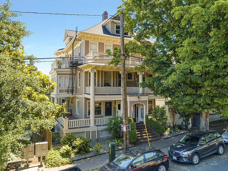 Nw 24th & Irving — Photo 4