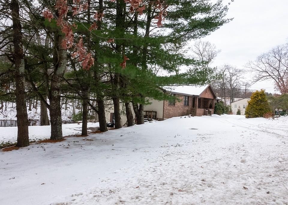1st image of 618 Central Ave