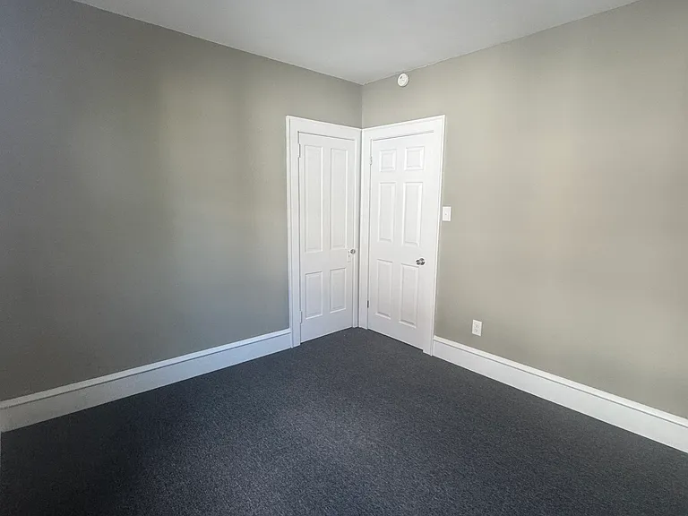 131 S Maple Ave #4 — Photo 4