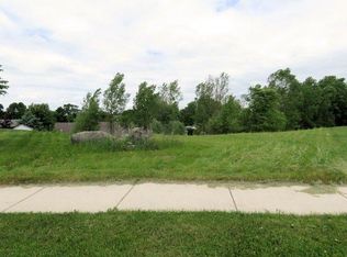 1390 Valley View Rd, Hartford, WI 53027
