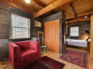 109 Hazelton Dr, Greentown, PA 18426