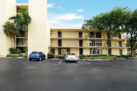 Home For Sale In Boca Bayou