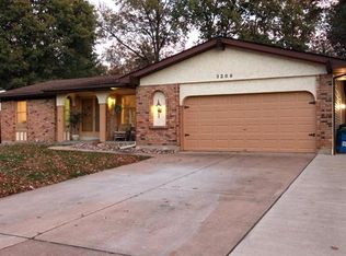 3206 Town And Country Ln, Saint Charles, MO