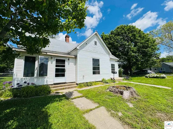 321 E Walnut St, Sedalia, MO 65301