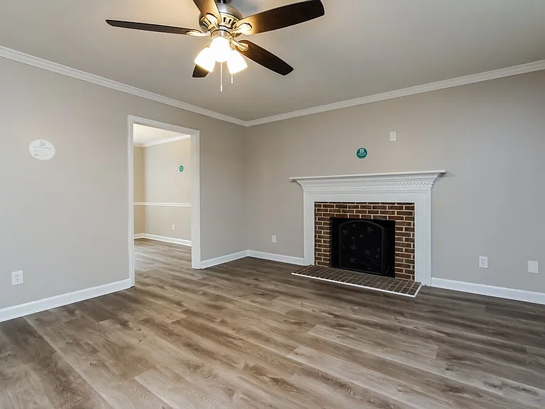 925 Fairlong Rd — Photo 7