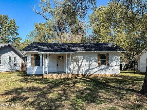 328 Rockhill Rd, Neosho, MO 64850