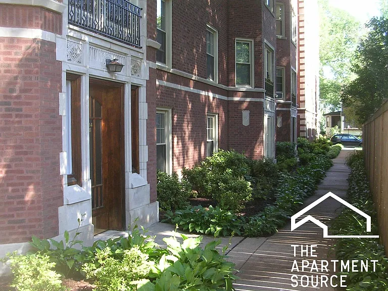 914 Crain St #1 — Photo 10
