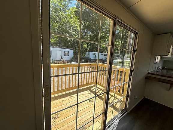 Nice deck with sliding doors off the living room