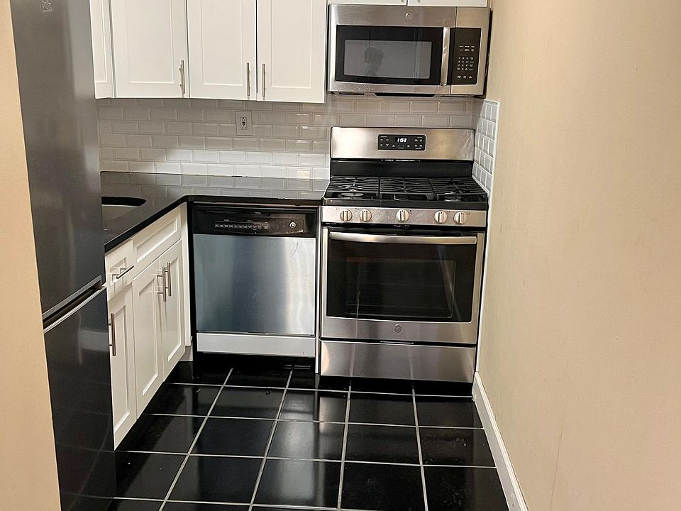 1st image of 14016 34th Ave #3F