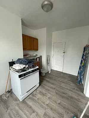 Rented by City Express Realty & Management Corp | media 9