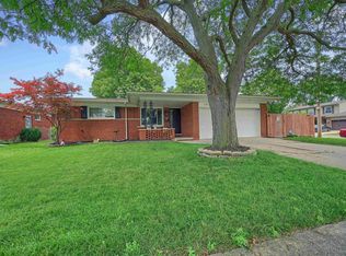 12151 Diegel Rd, Warren, MI 48093