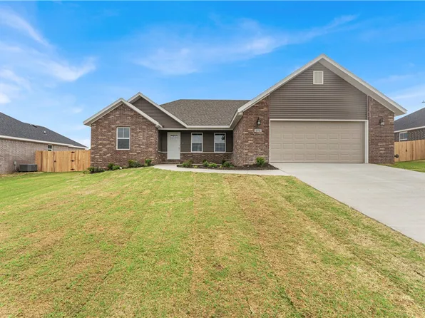 272 Tonya Loop, Huntsville, AR 72740