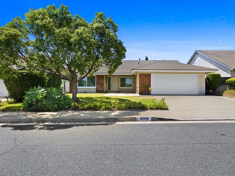 16956 Flower Vale Ln — Photo 2