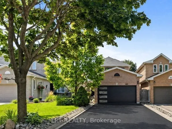 416 Flanagan Ct, Newmarket, ON L3X 2E9