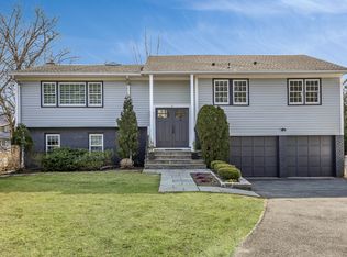 10 Oakland Beach Ave, Rye, NY 10580