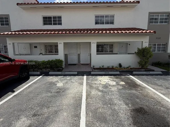7727 W 29th Ln APT 202-39, Hialeah, FL 33018