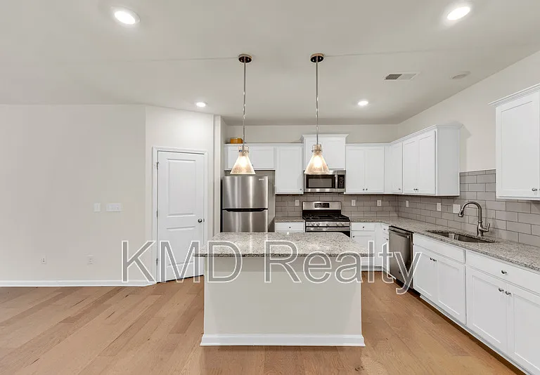 260 Abington St — Photo 5
