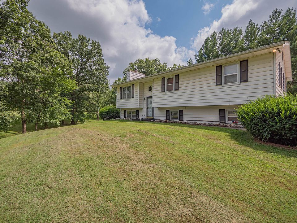 1st image of 1372 County Road 2240