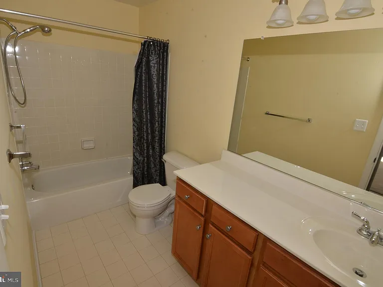 1793 Jonathan Way #L — Photo 21