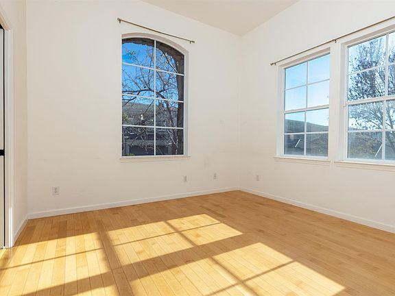 5th image of 5145 Carisbrooke Ln