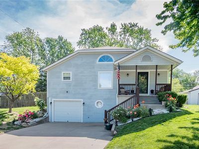 8601 England St, Overland Park, KS, 66212