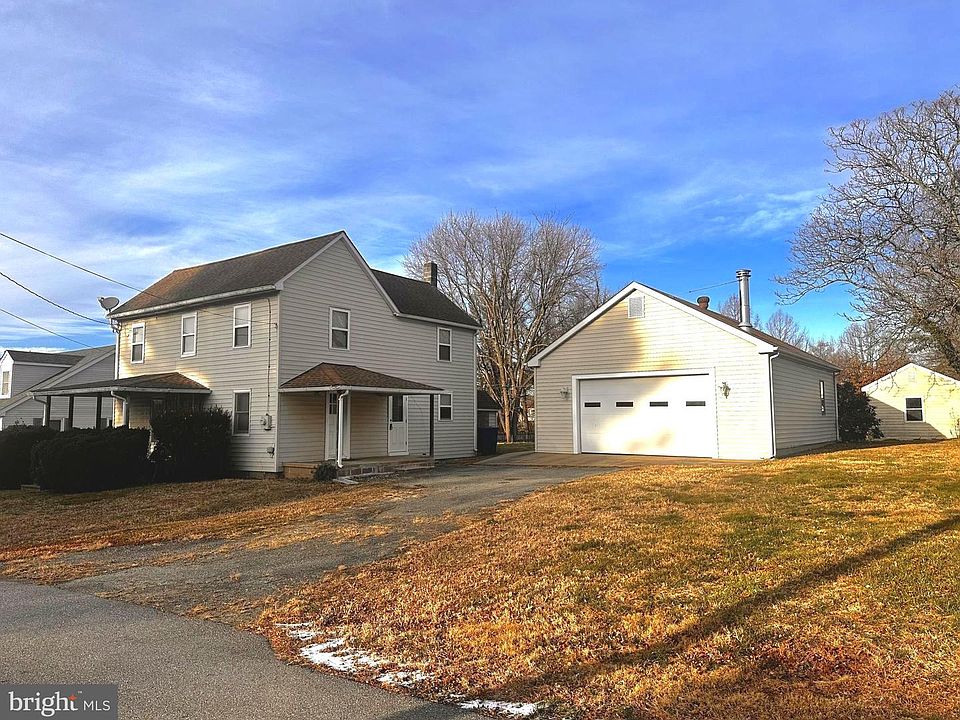 1st image of 111 Cemetery Ln