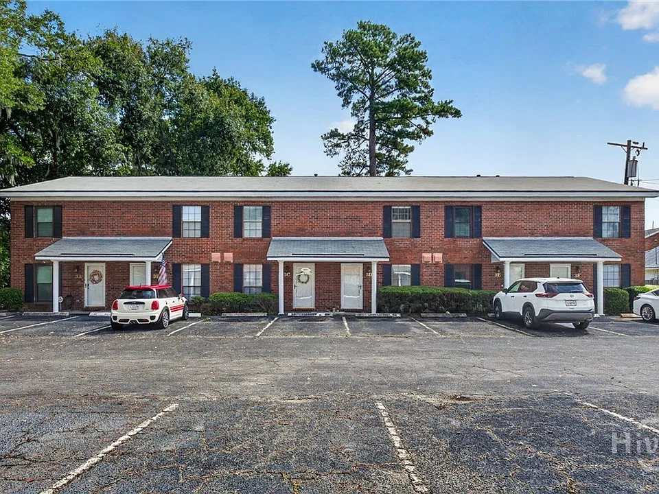 232 Stephenson Ave #3D