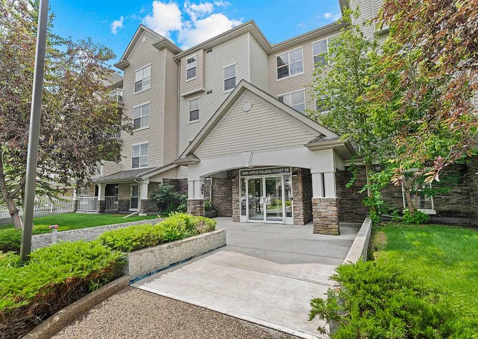 2000 Applevillage Ct SE