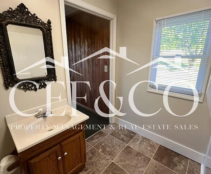 445 Pine Hills Rd — Photo 20
