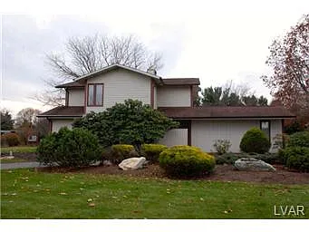 5437 Curtis Dr photo 1