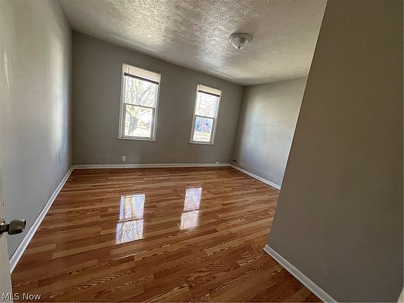 4th image of 3644 E 50th St