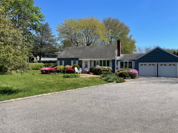 34 Little Neck Rd #1