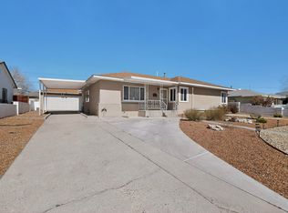 6105 Bellamah Ave NE, Albuquerque, NM 87110